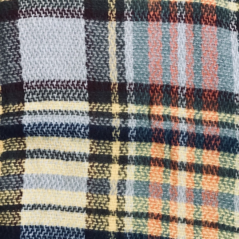 SOFT LEMON MINT BLANKET SCARF - Picture 3 of 3